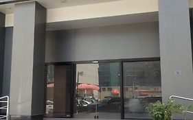 منازل الضيافة للوحدات السكنية المخدومة العليا